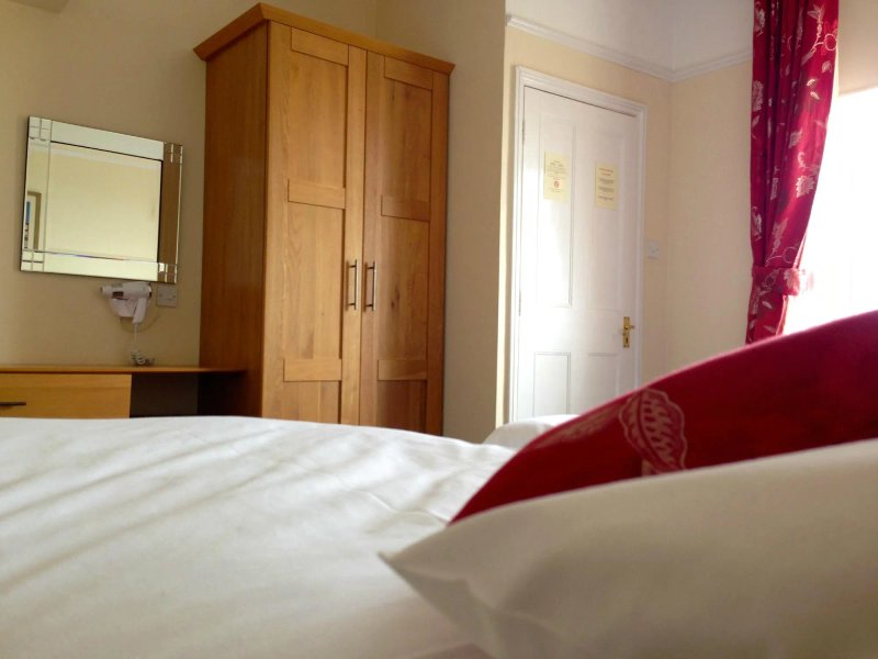 Kings Head & Channel View Guest House