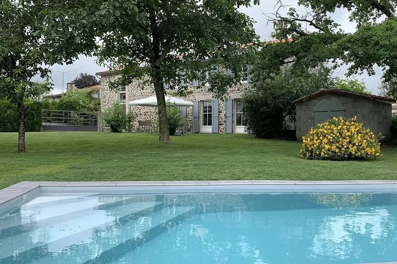 Holiday rental 8 to 9 people 4 bedrooms near Bressuire and Puy du Fou