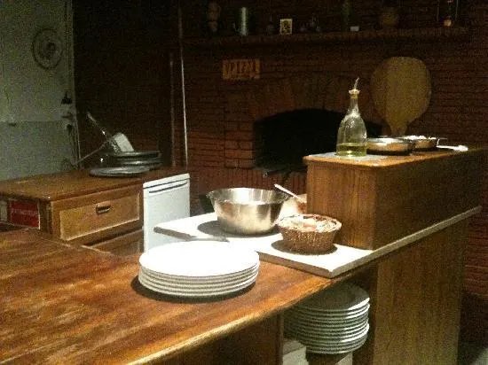 Pizzeria Napoli Chez Nicolo & Franco Morreale