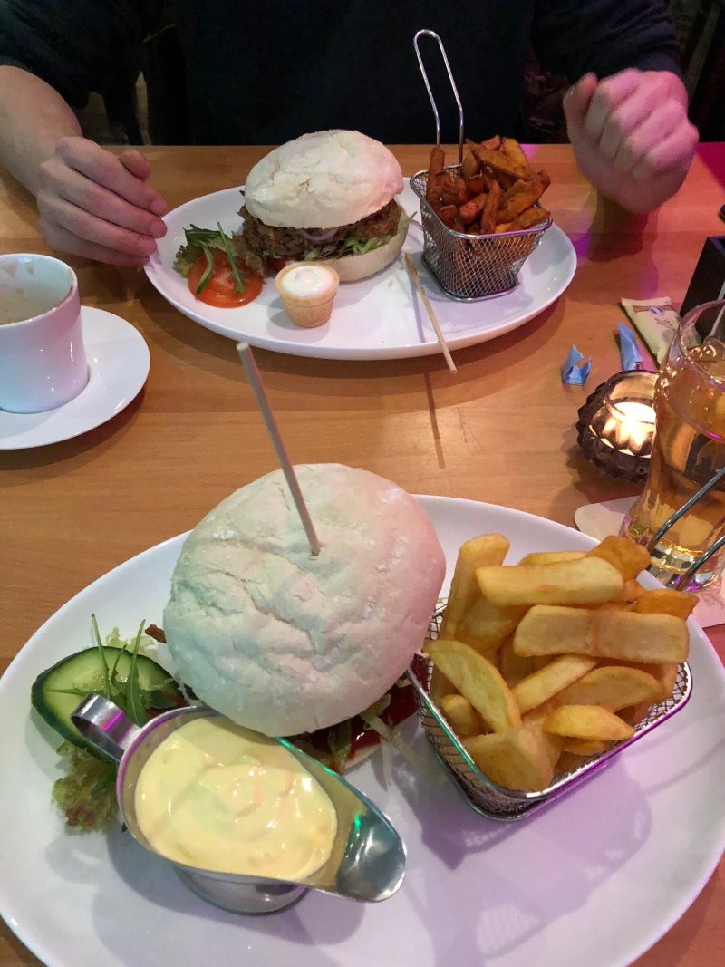 Moes Diner