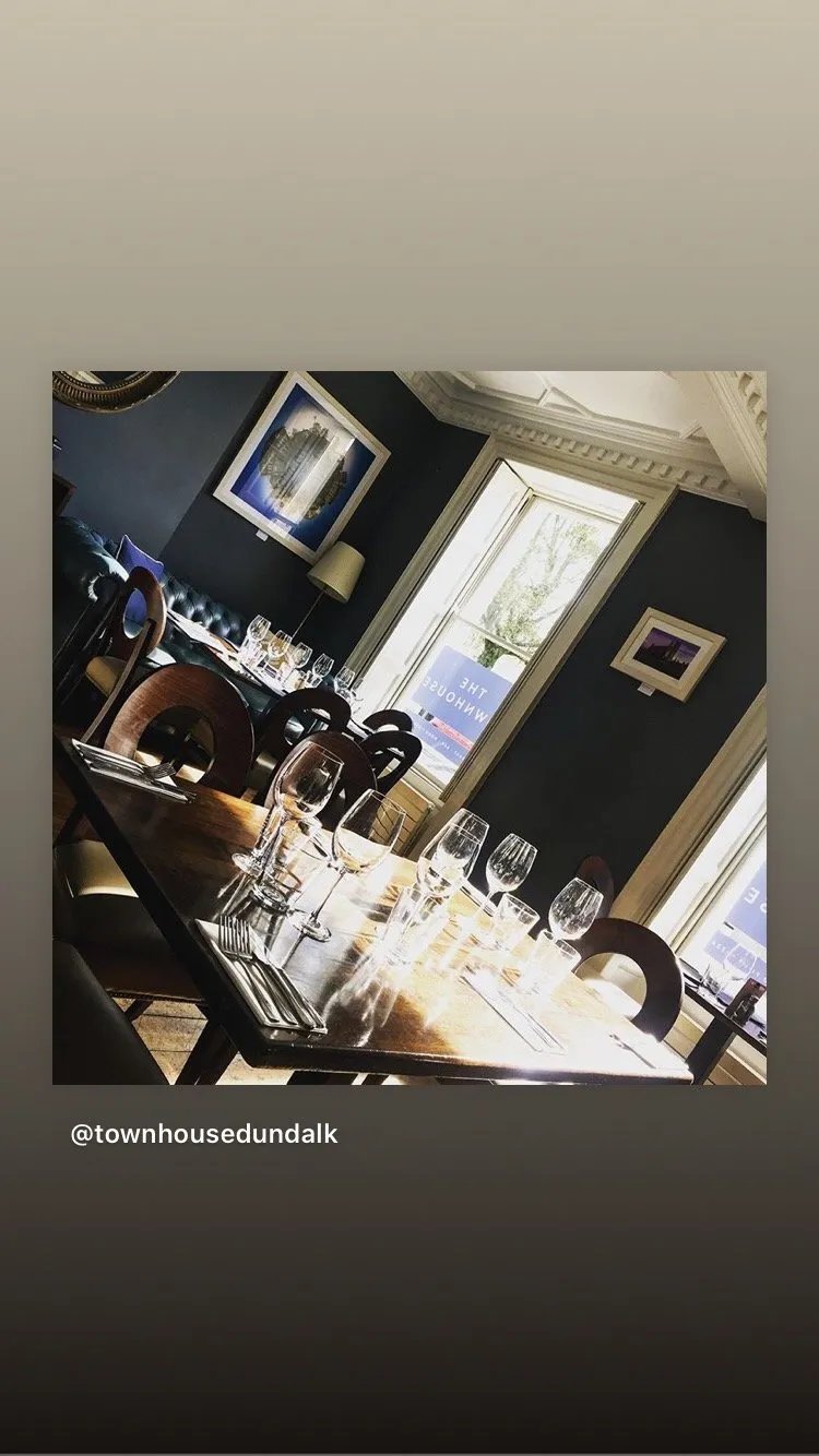 The Townhouse Bar, Restaurant, and Wood-fire Pizza