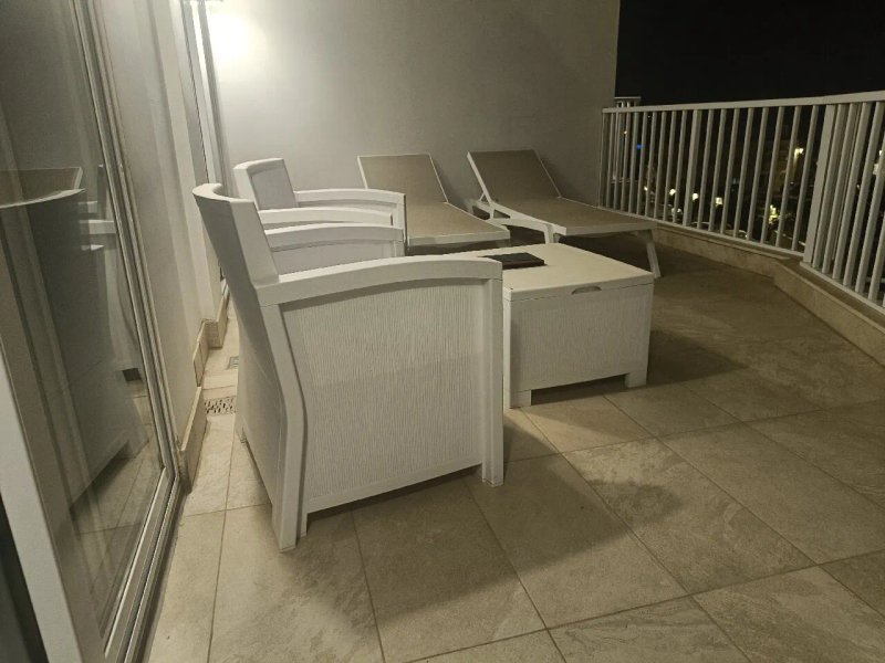 100 Boutique Living