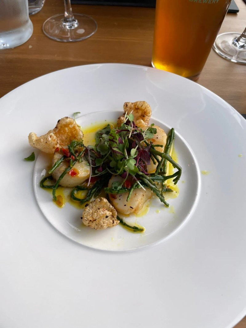 Lewis's Bistro