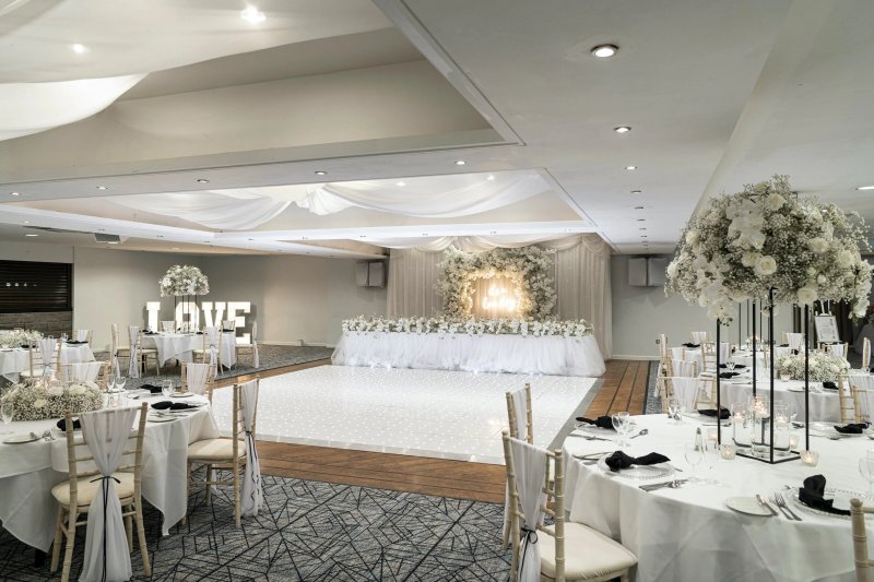 Holiday Inn Manchester - Oldham By IHG
