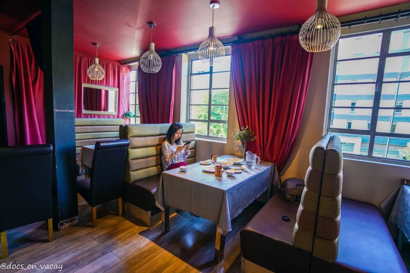 Moji Restaurant & Karaoke