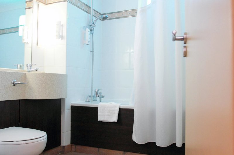 Holiday Inn A55 Chester West, An IHG Hotel
