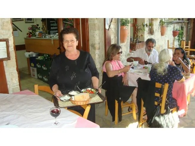 Takis Taverna