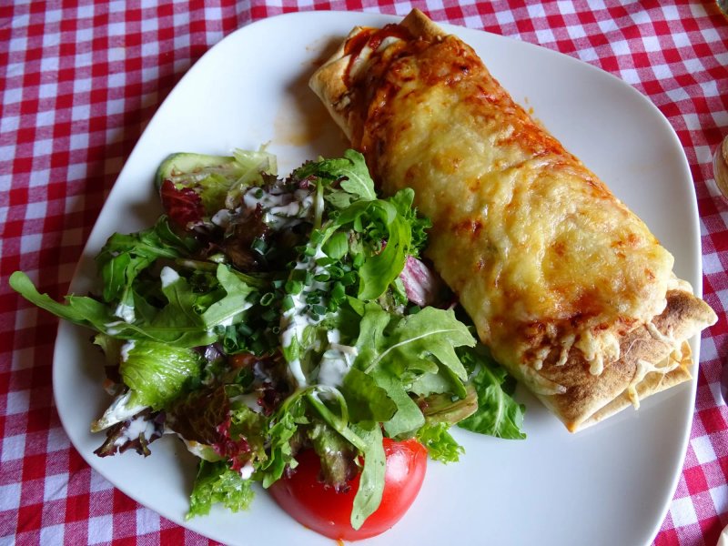 Empanada Tapabar Y Restaurant