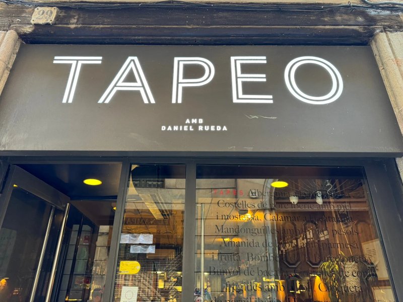 Tapeo Born