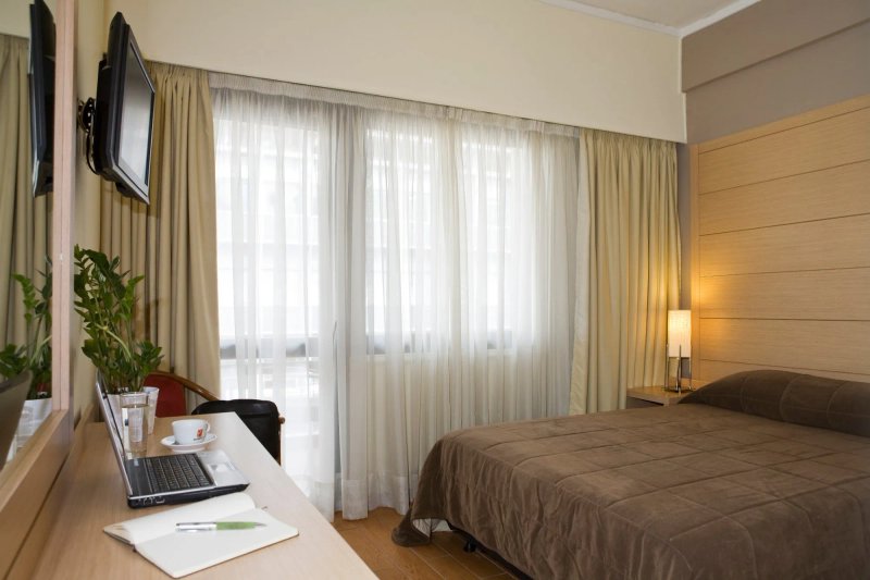 Parnon Hotel