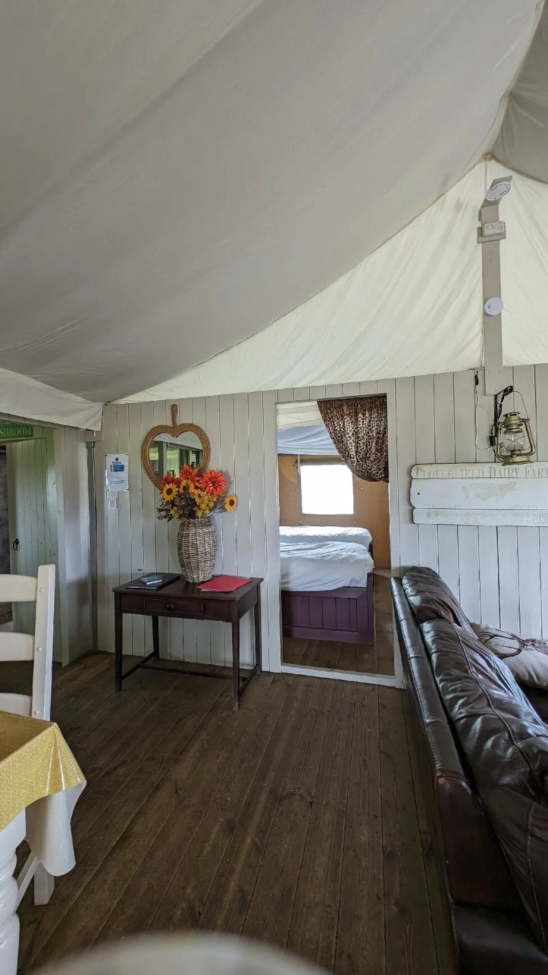 The Hideaway - Wild Luxury