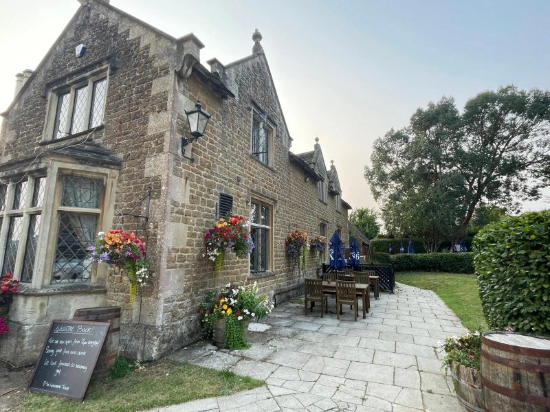 The Lansdowne Arms