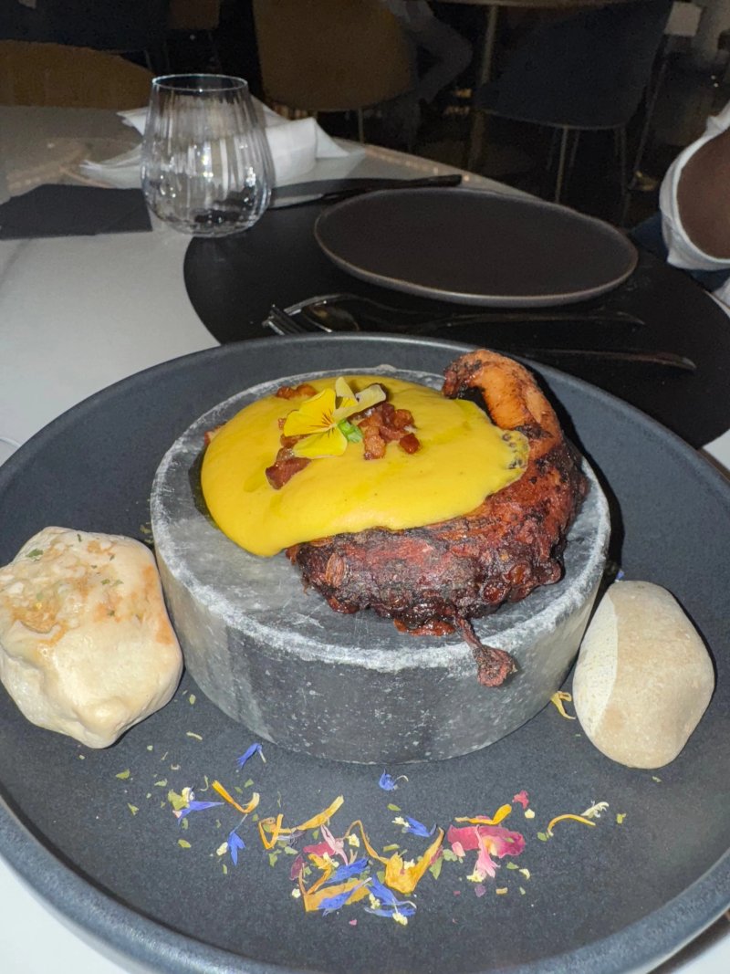Glasshouse Lounge Restaurant