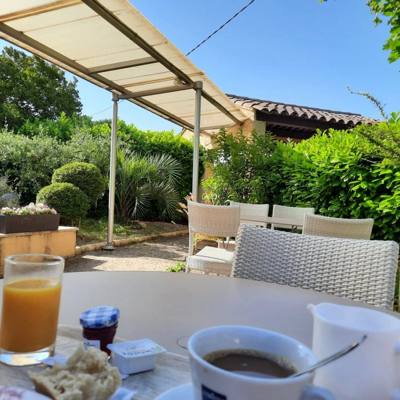 Logis Hôtel Le Mistral - Restaurant - Montélimar Sud