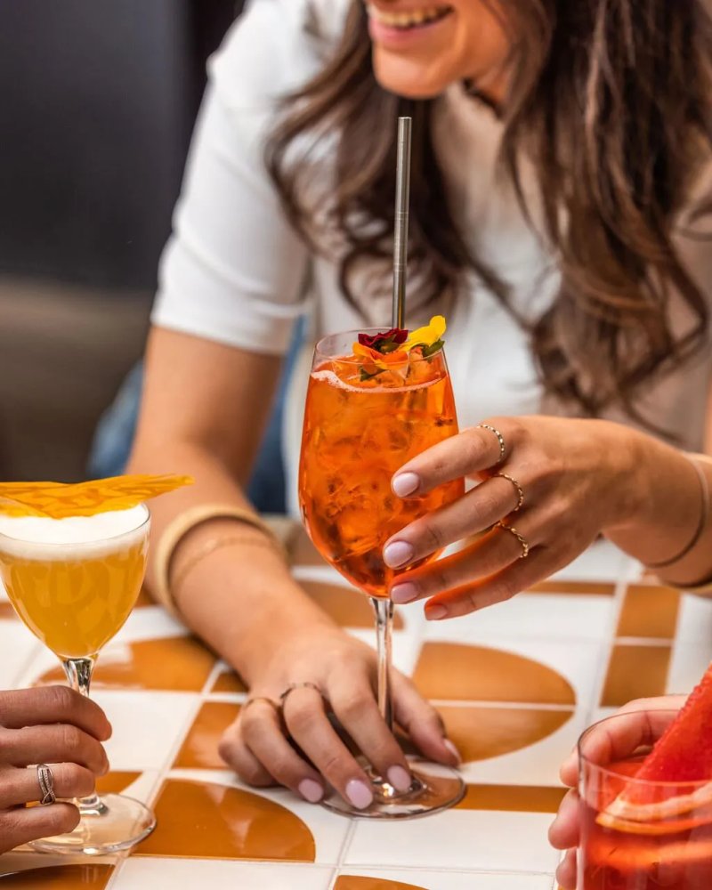 Le Parchamp Table, Rooftop & Bar