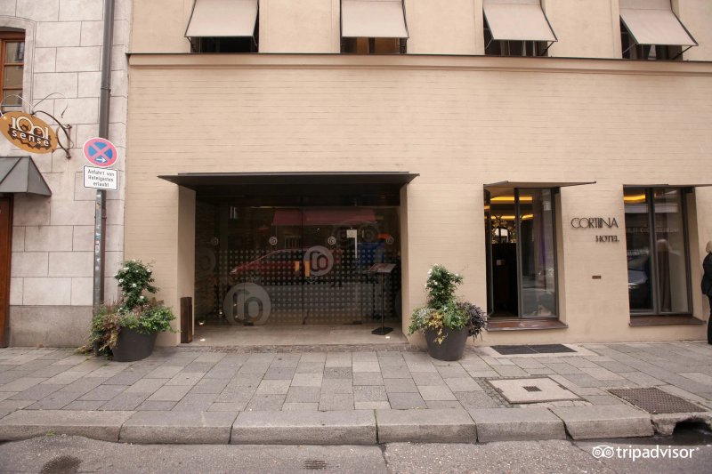 Cortiina Hotel