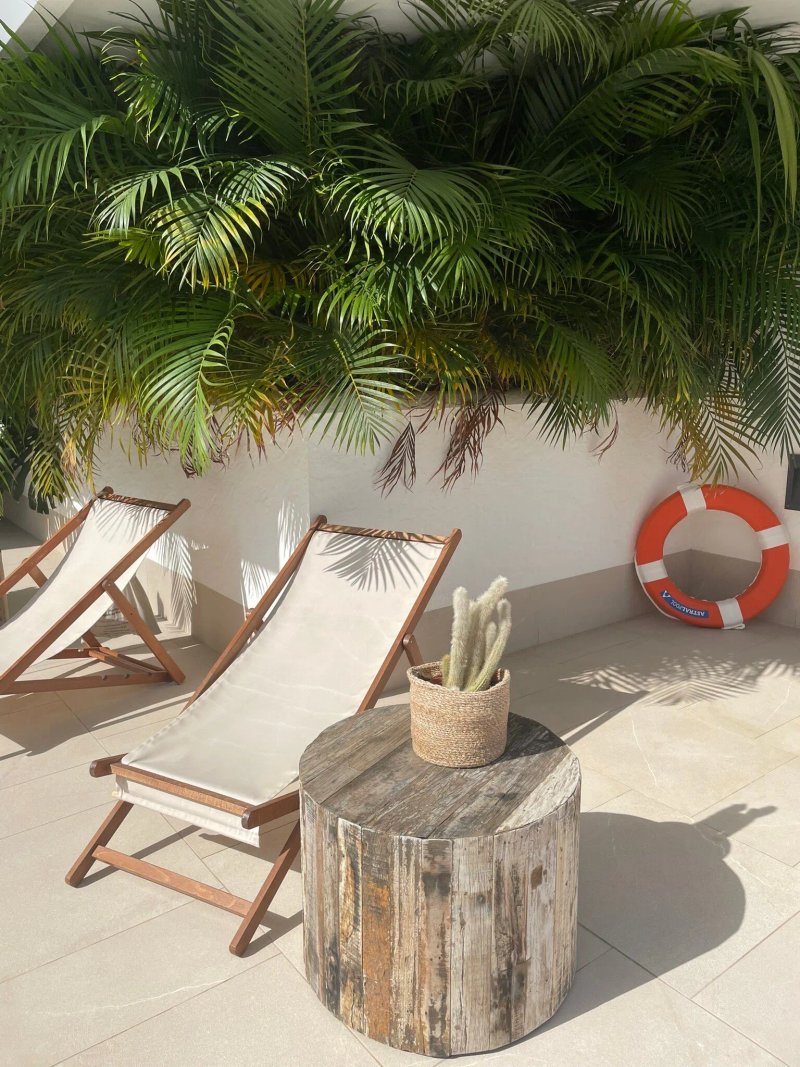 Cala Lanuza Suites