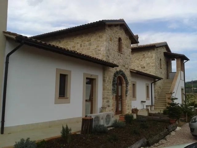 Madonna Del Salice