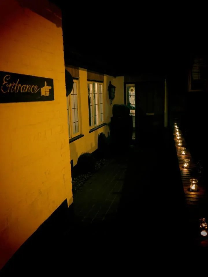The Chequers at Burcot - Restaurant