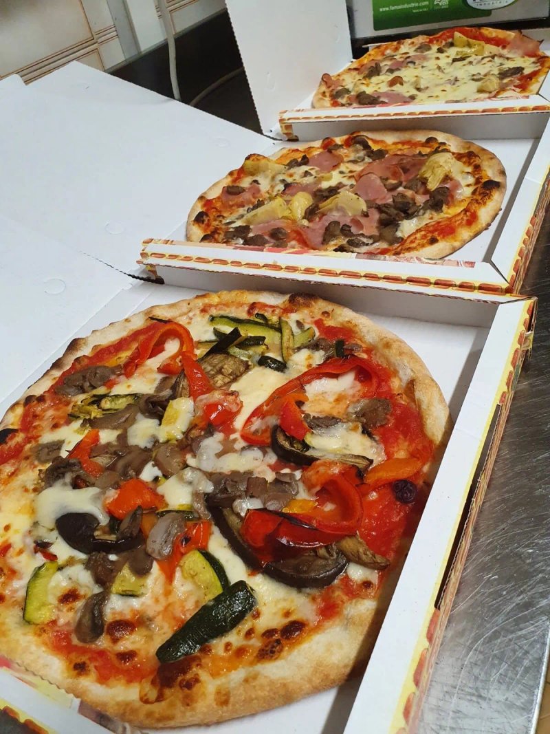 Mr. Johnny Pizzeria