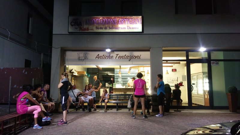 Gelateria "Antiche Tentazioni"