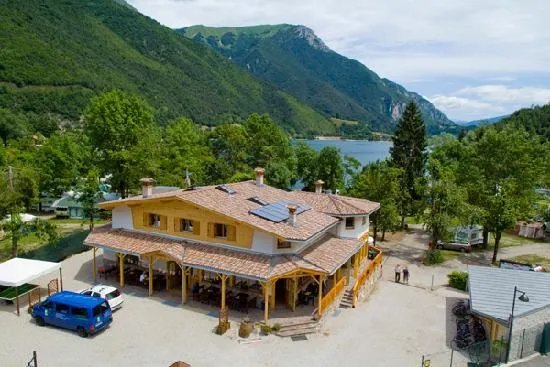 Camping al lago