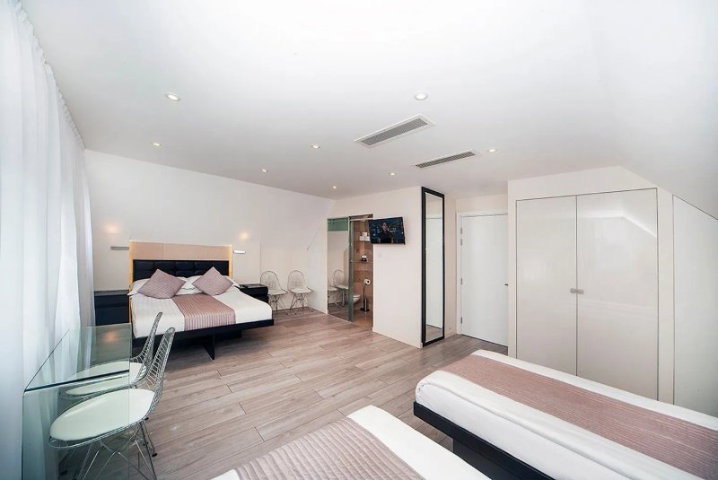 NOX HOTELS Kensington