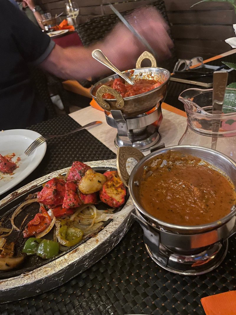 Royal Indian Tandoori Restaurant & Bar