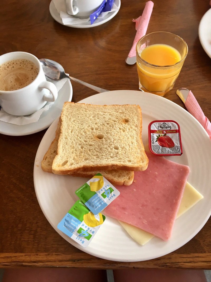 Cornelia Hotel