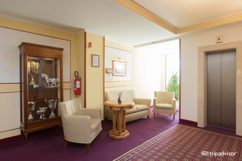 Renaissance Naples Hotel Mediterraneo