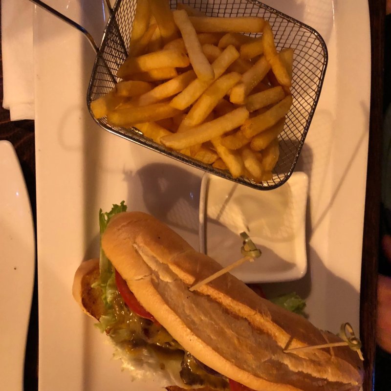 Clocktower American Bar und Grill Wien Sud