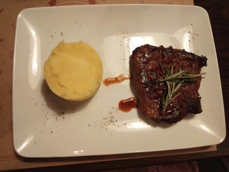 KIKU Steak & Wine