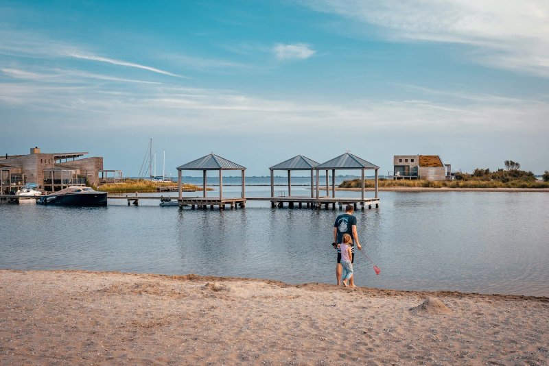 Beach Resort Punt West