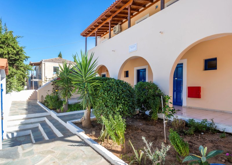 Vanas Apartments