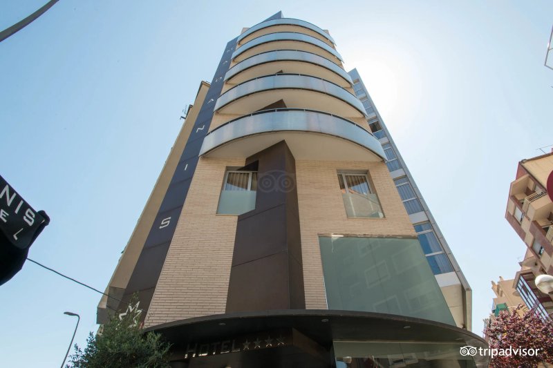 Hotel Madanis