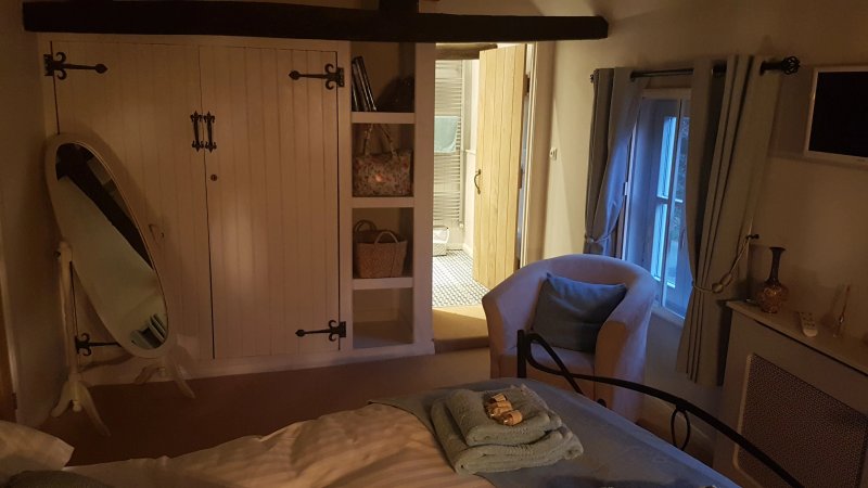 Dovecot Studio B&B