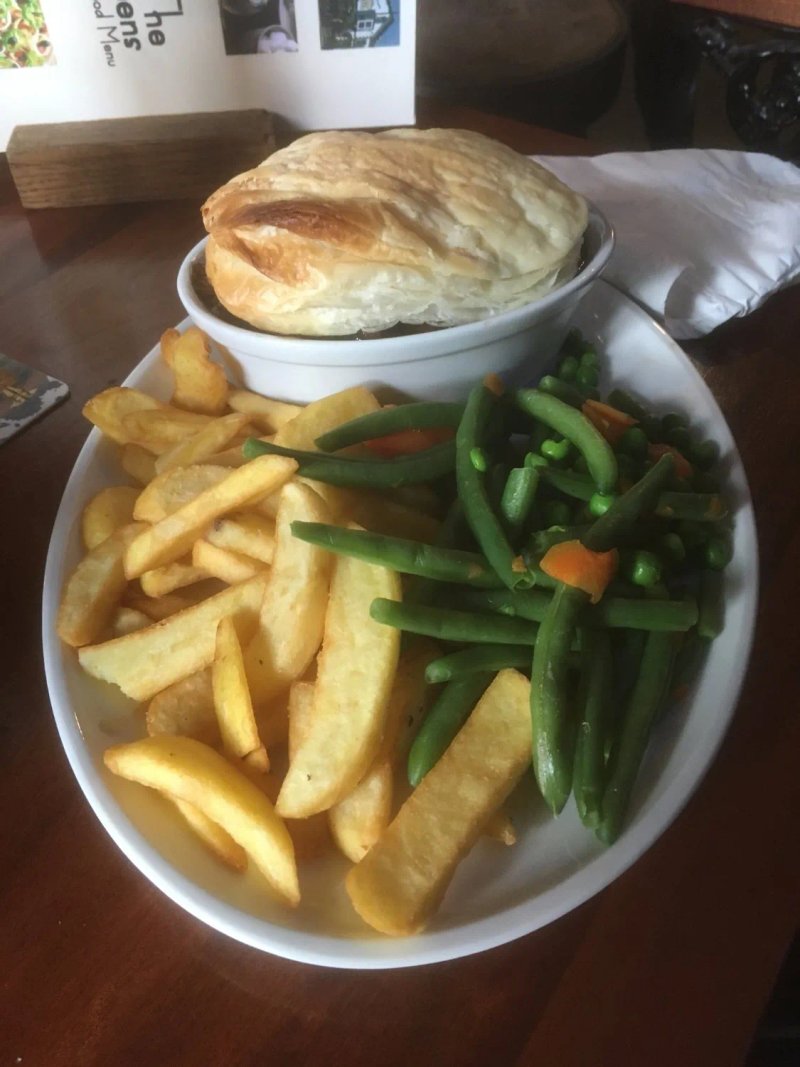 The Queens Pub