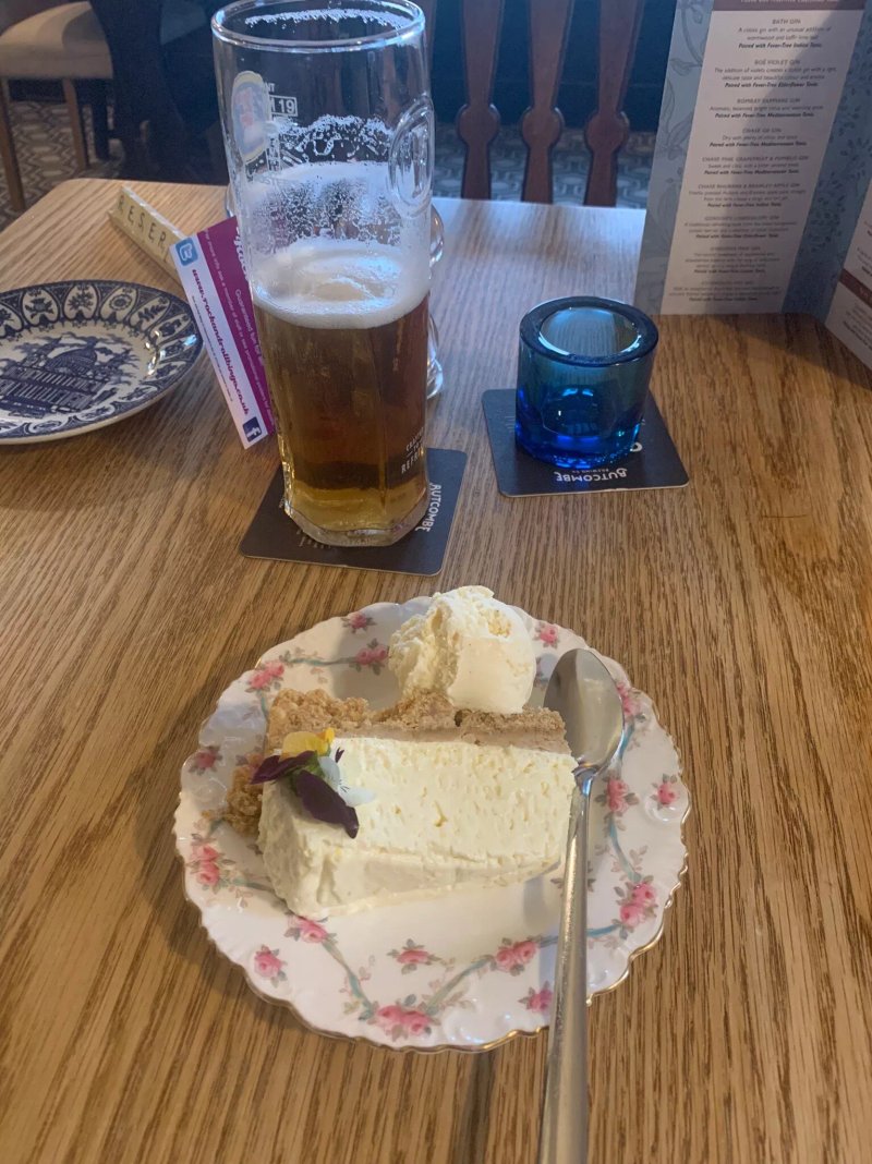 Rose & Crown Bar & Restaurant