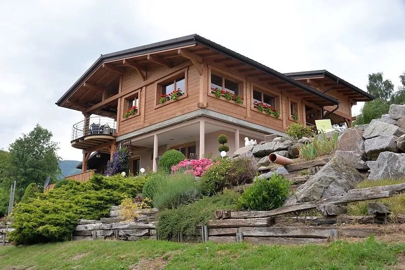 Panoramic Chalet beautiful view of the valley and well accessible