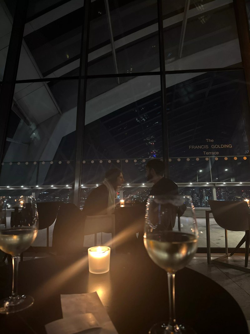 Sky Pod Bar