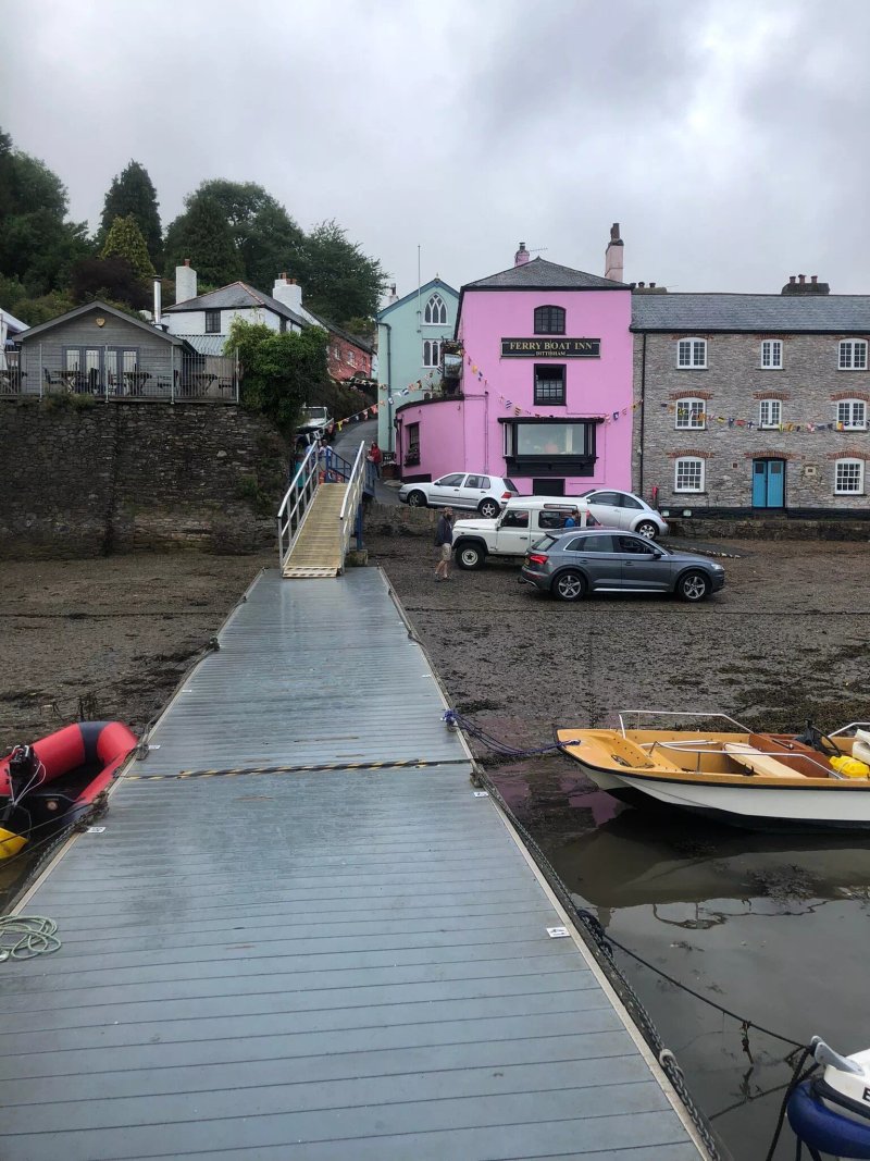 Ferry Boat Inn