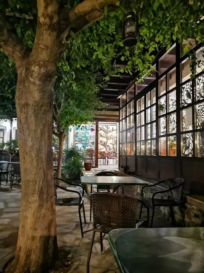 Oikoperiigitis Hotel