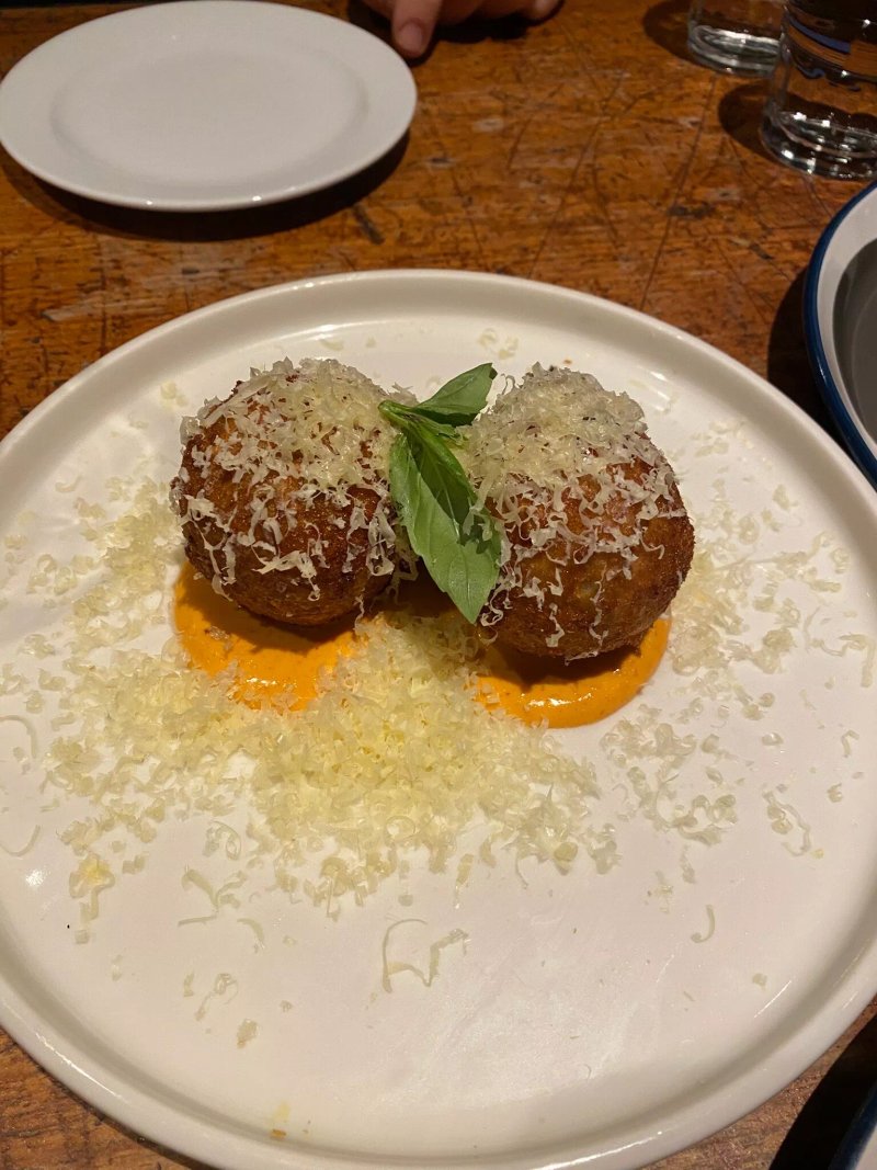 Crudo Restaurant