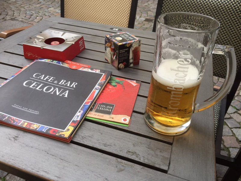 Cafe & Bar-Celona