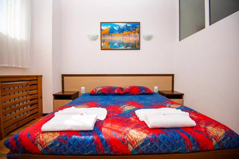 Nadezhda Aparthotel