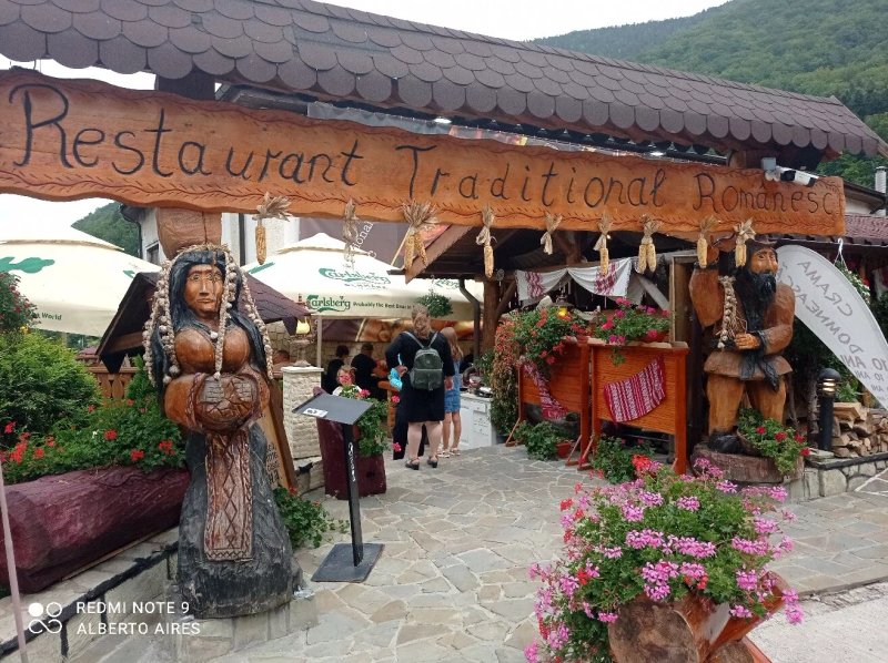 Restaurants & cafés