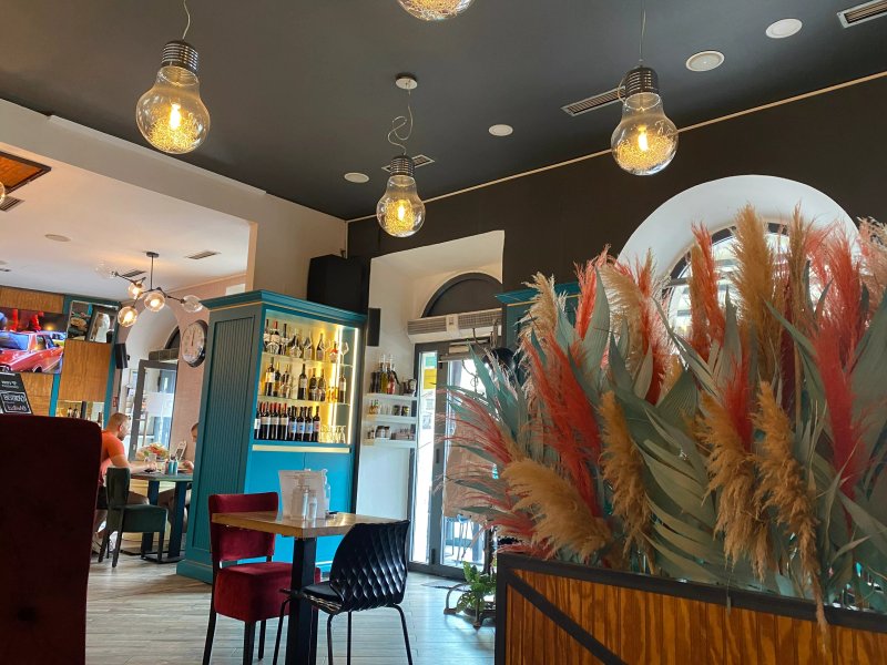 Bistro 49
