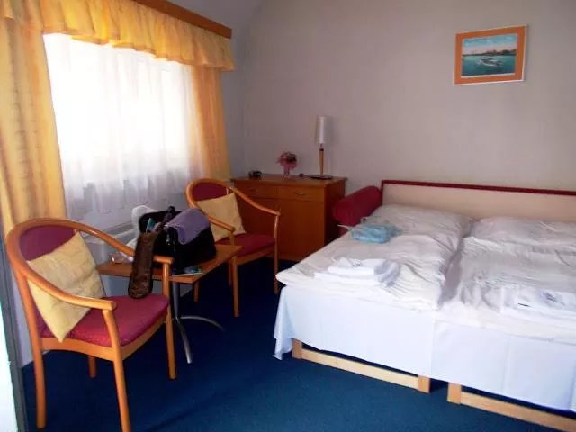Sohaz Hotel Es Apartmanszalloda