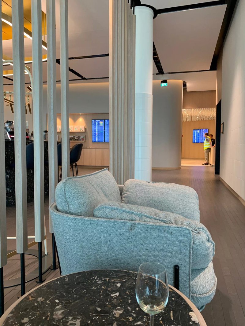 Business Class lounges