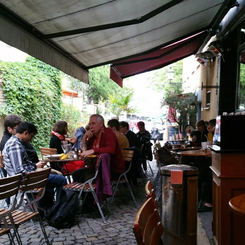 Restaurants & cafés
